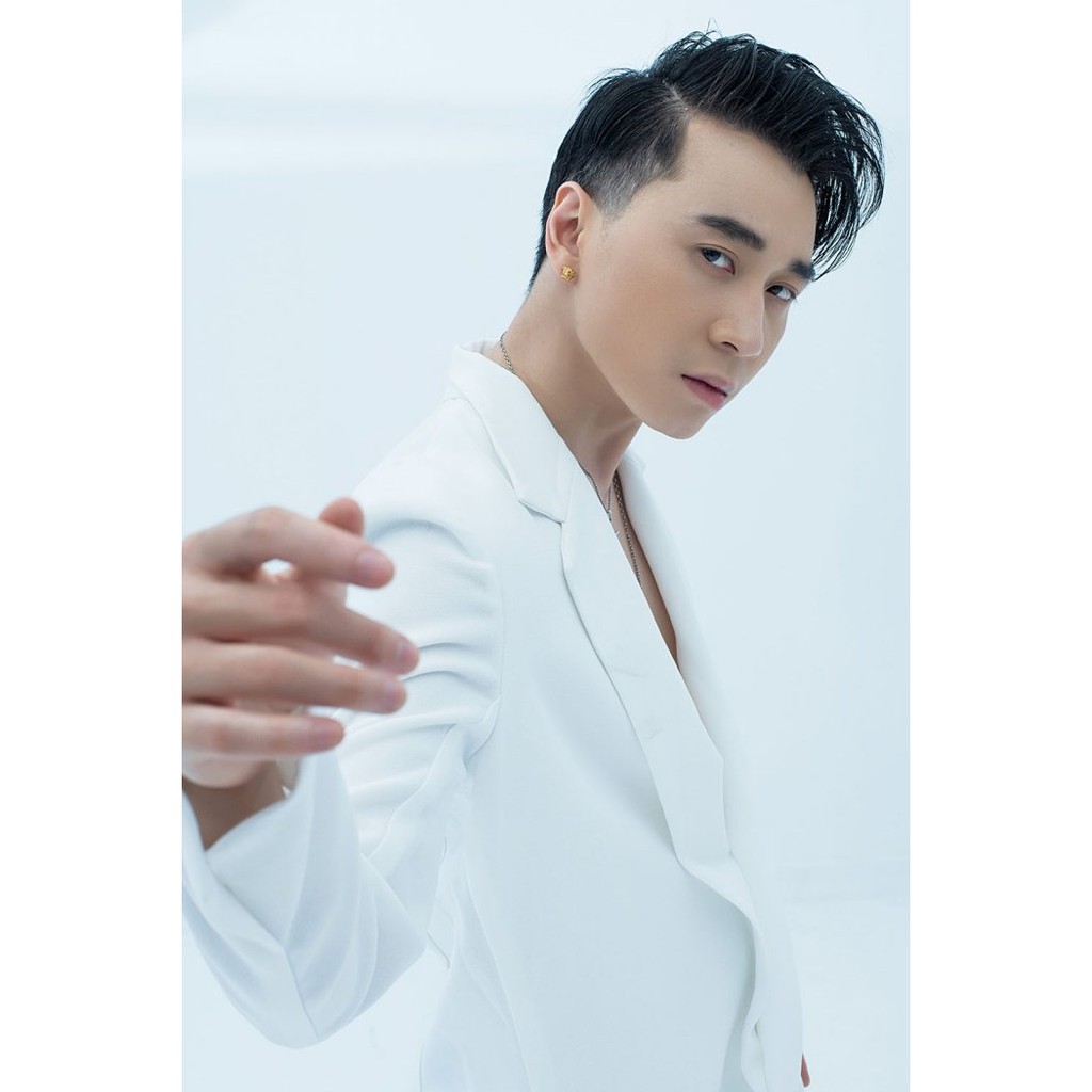 Poster HLV Karik khổ A4 tranh treo ảnh in hình thần tượng rap