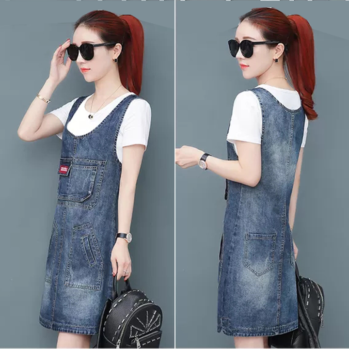Đầm yếm jean nữ thêu logo duyên dáng