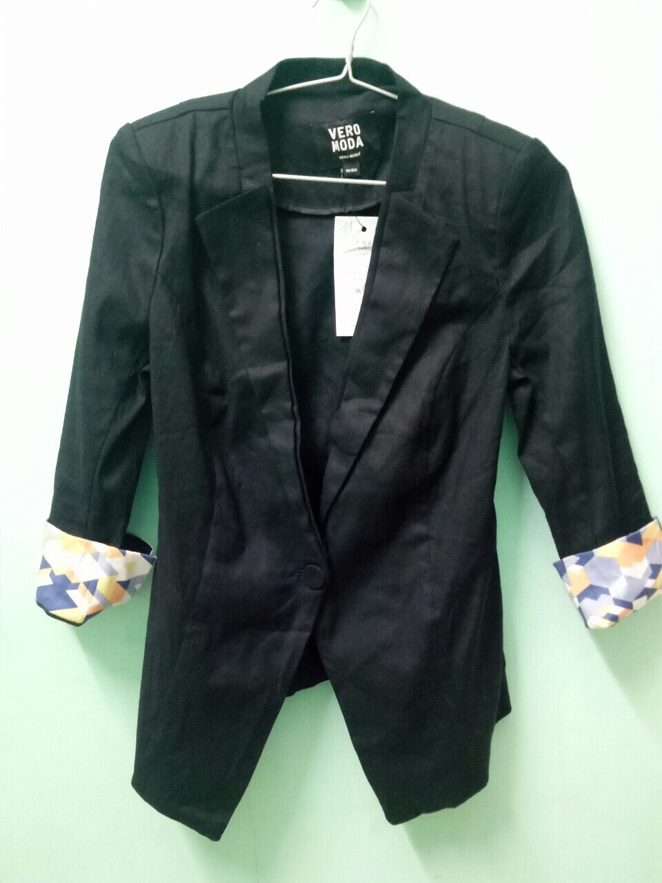 Vest màu đen hàng của Vero Moda