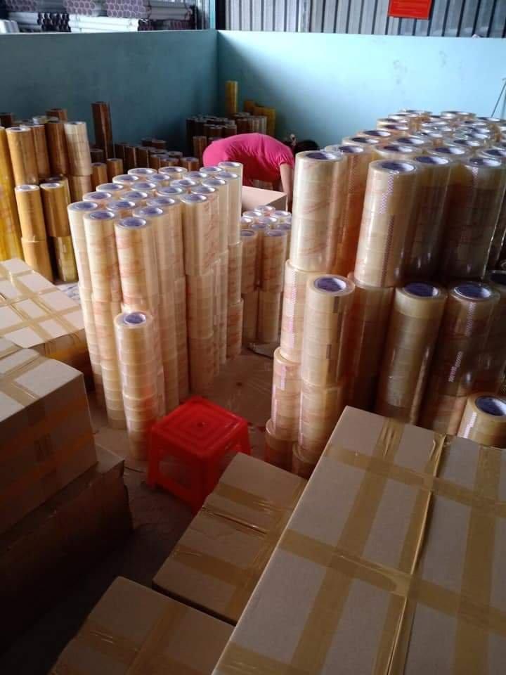 01 cuộn băng keo trong siêu dính 100 yard - đóng hàng , dán thùng - 5F 100yard
