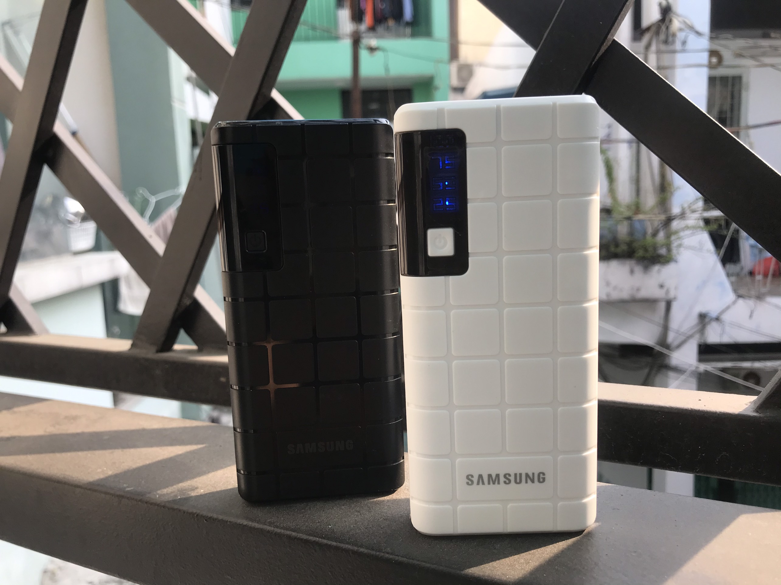 SẠC DỰ PHÒNG ZIN 3 CỔNG SẠC SAMSUNG OPPO IPhone 28000MAH - SẠC CỰC NHANH