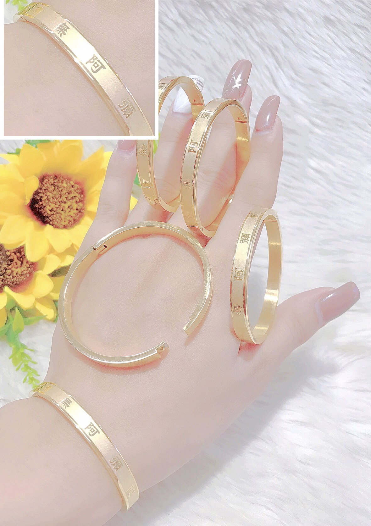 Nhẫn vàng 18k: Một chiếc nhẫn vàng 18k tinh tế và đẹp mắt sẽ trở thành món đồ trang sức giá trị cho bất kỳ ai. Với màu sắc độc đáo và sự cứng cáp, những chiếc nhẫn được làm từ vàng 18k chắc chắn sẽ khiến bạn bị nghiền ngẫm. Tham gia khám phá hình ảnh những chiếc nhẫn vàng rực rỡ này.