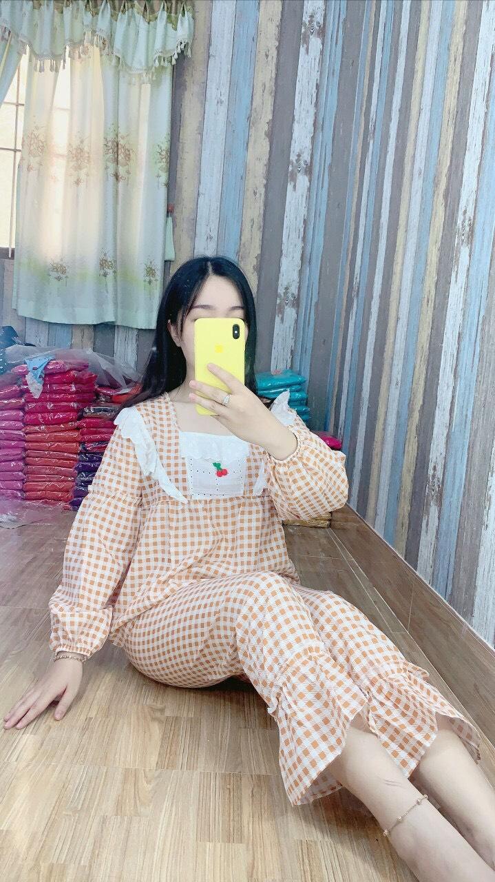 Bộ kate phối ren cổ vuong quần lững xòe