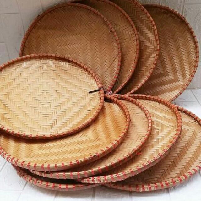 Mẹt tre cạp đỏ đựng bún đậu