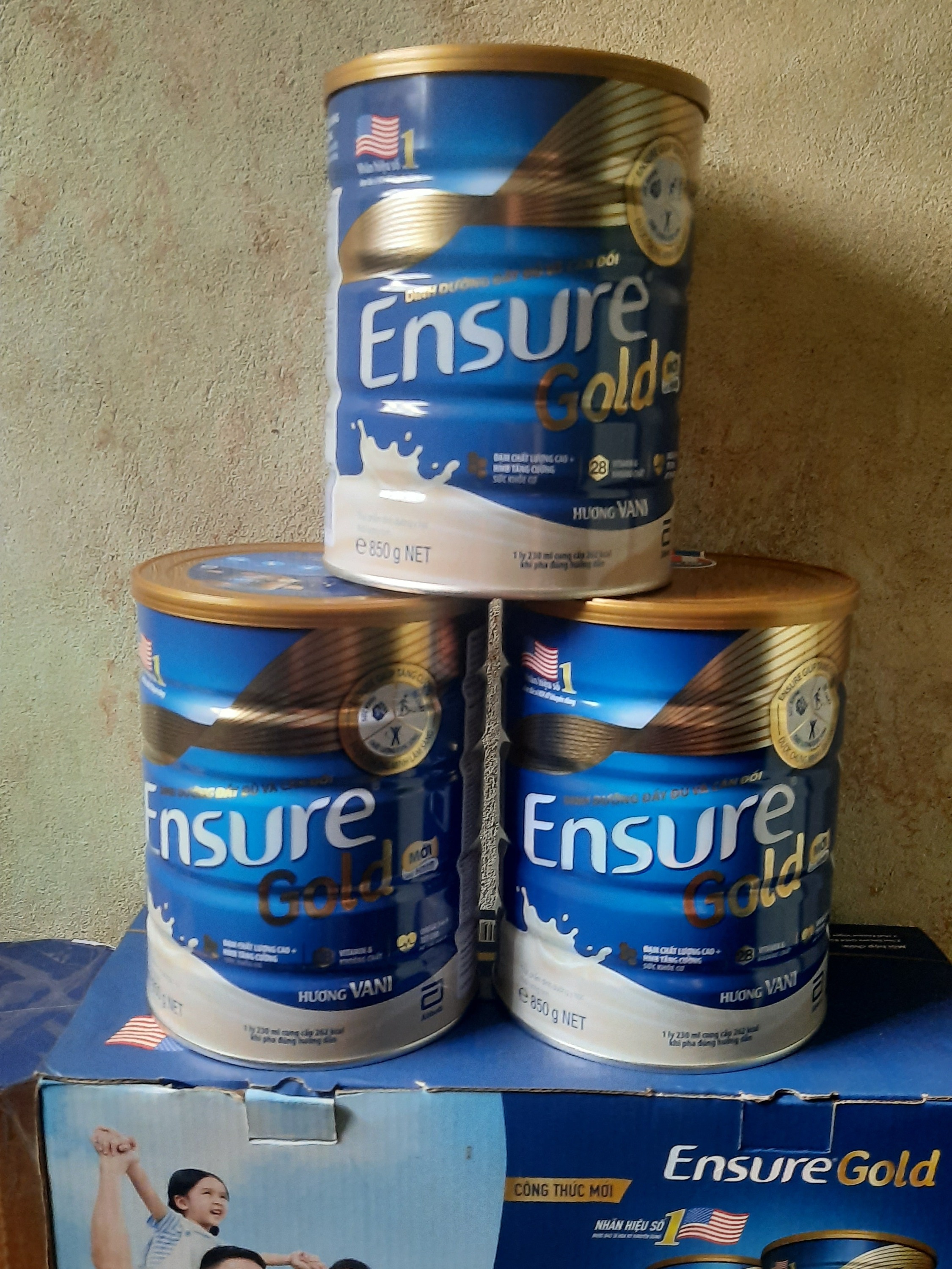 Lon sữa bột ensure gold hương vani 850g