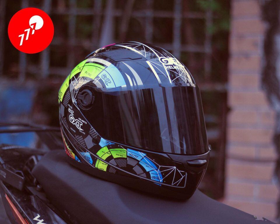 Mũ bảo hiểm fullface GXT 136 tem nhiều màu