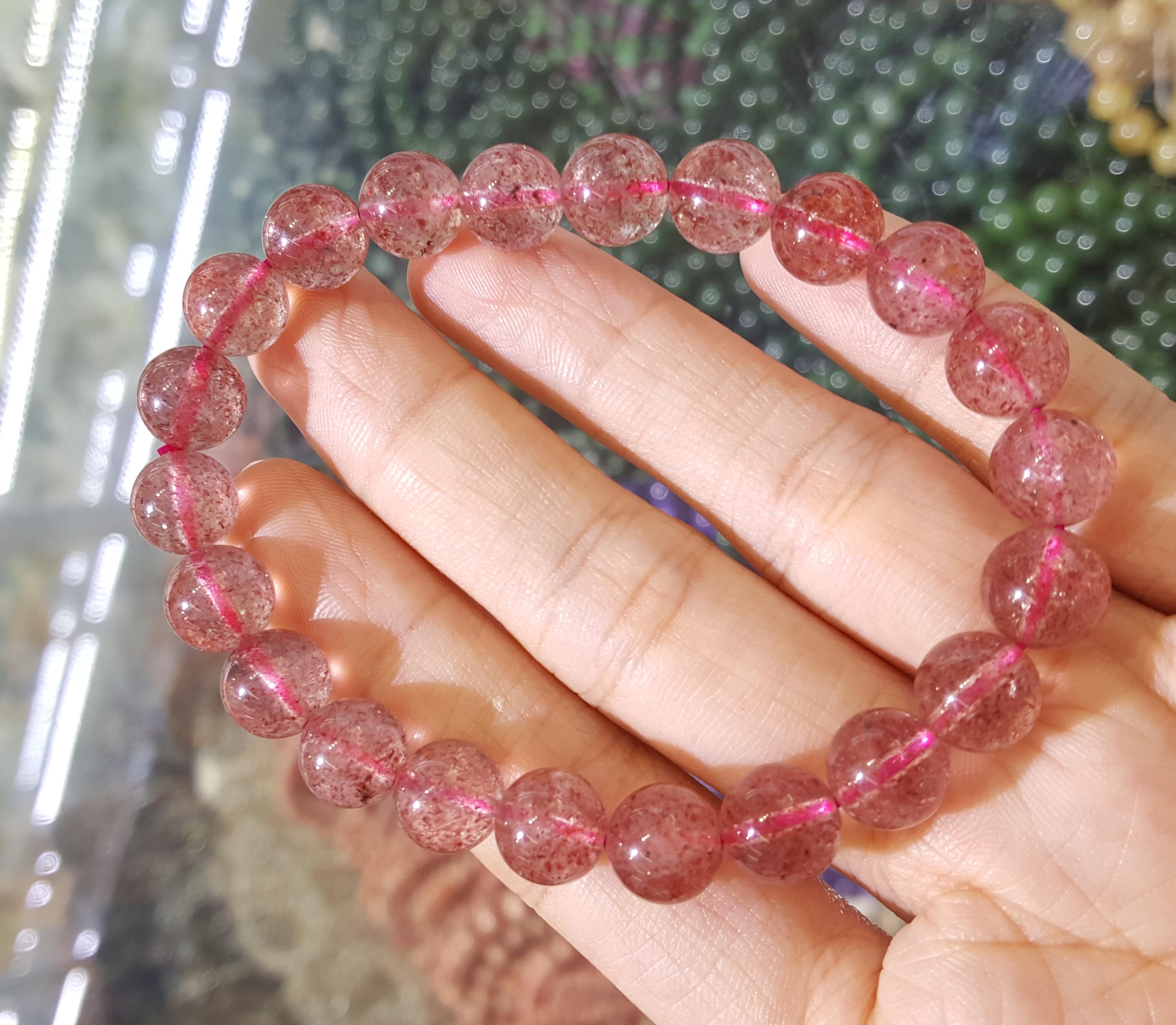 Vòng tay đá thạch anh dâu tây hồng tự nhiên size 8 li