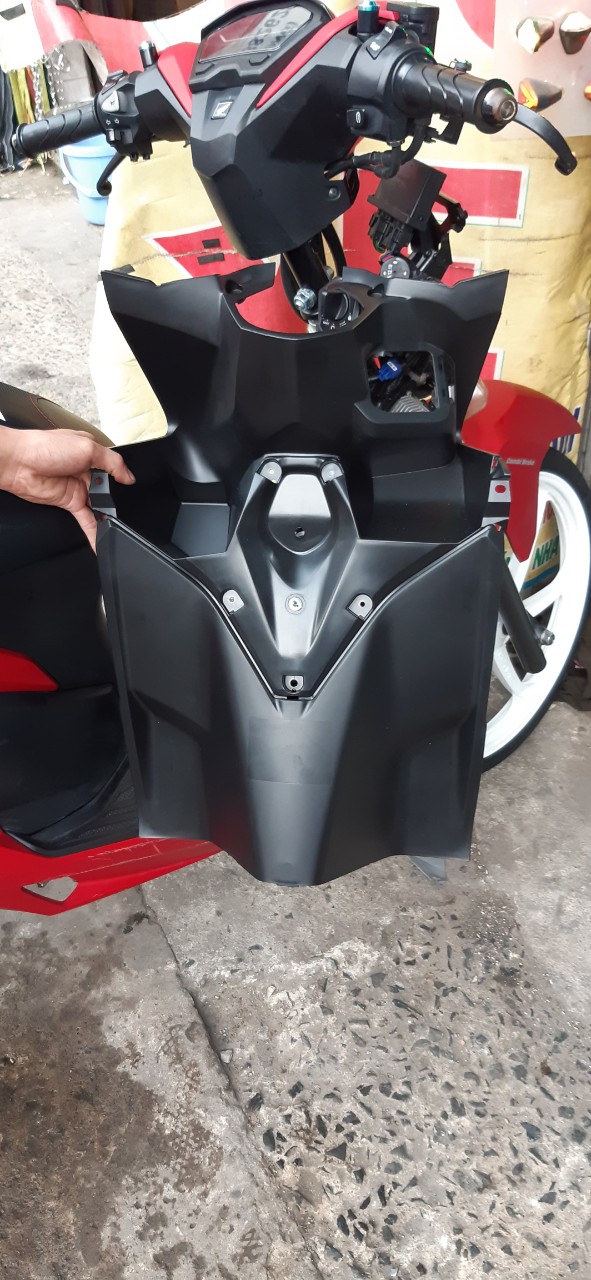 Nhựa nhám yếm khóa Click/Vario18