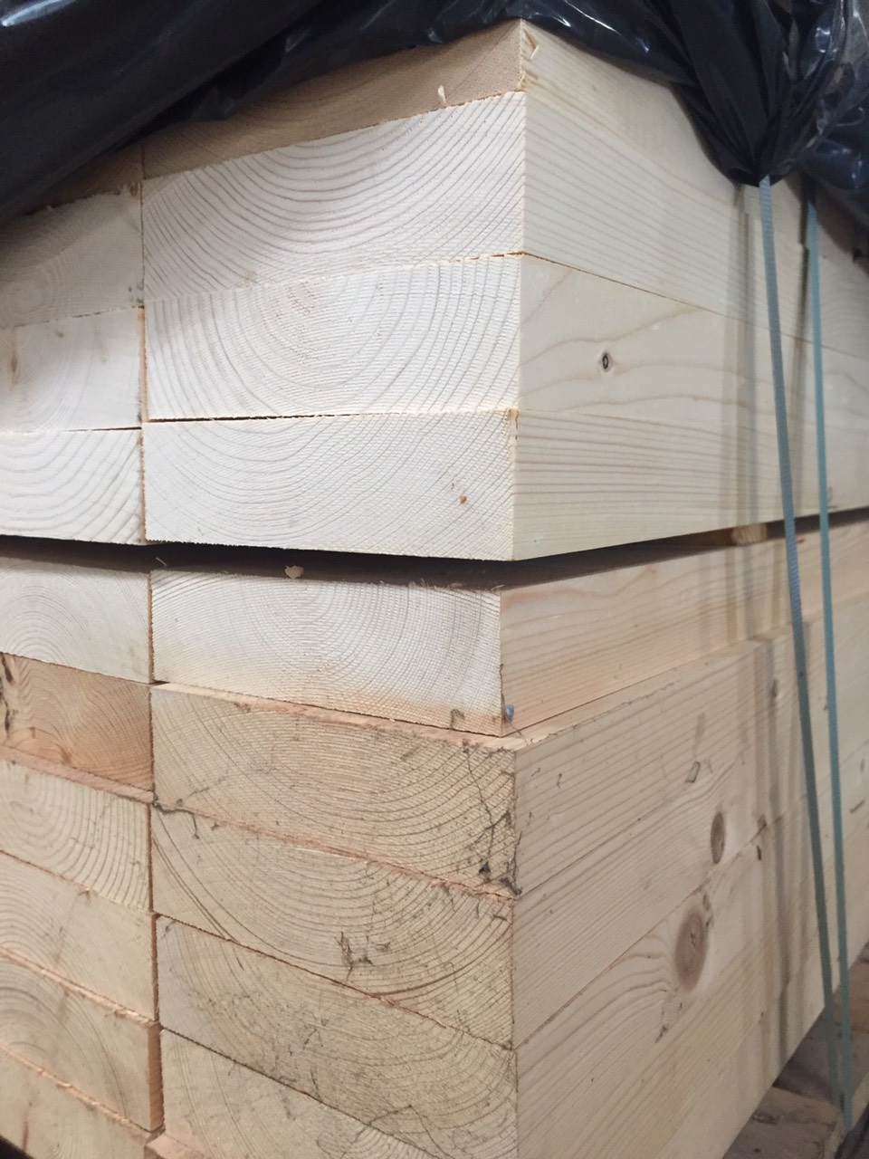 Gỗ thông dày 4,5cm x rộng 20cm x dài 90cm đã bào láng