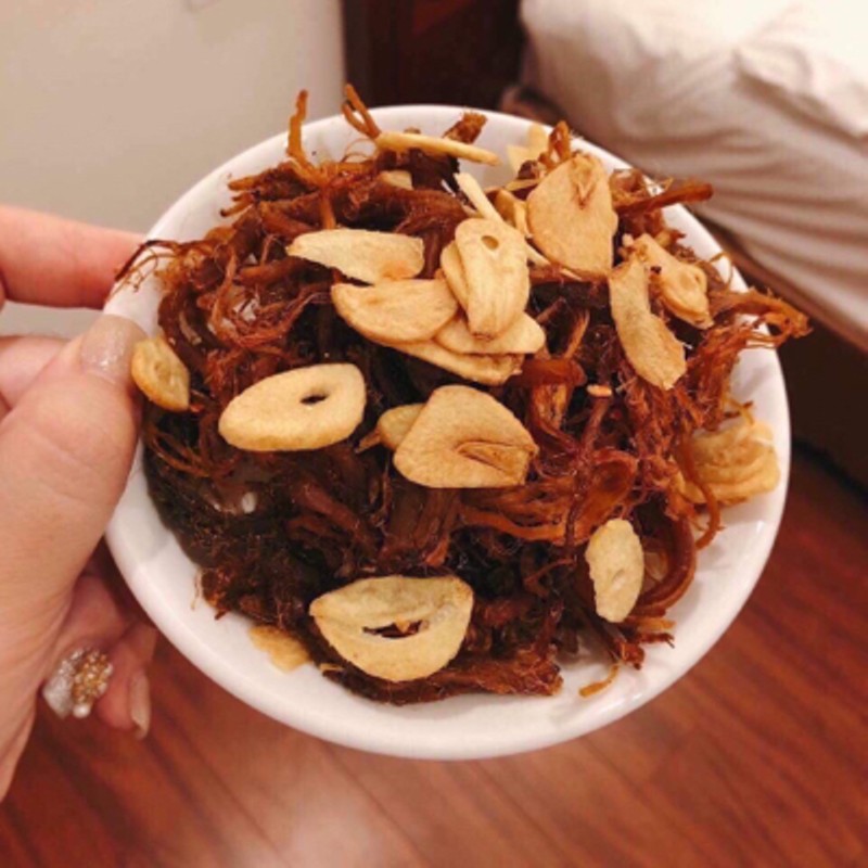 Khô heo cháy tỏi, đặc sản ngon lạ đà lạt