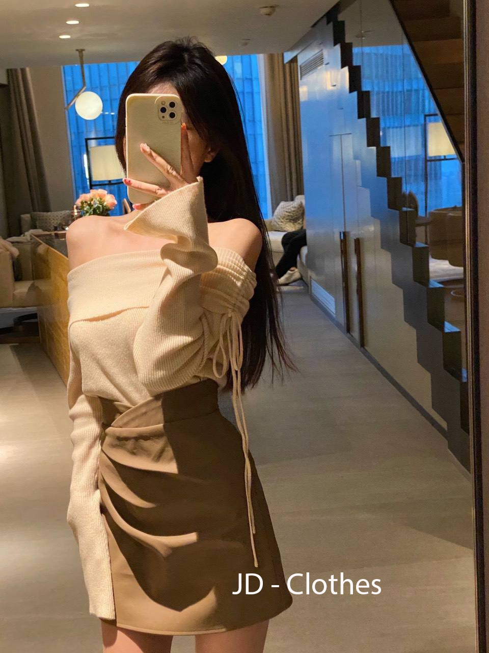 Set áo len tăm trễ vai phối chân váy tuyết mưa
