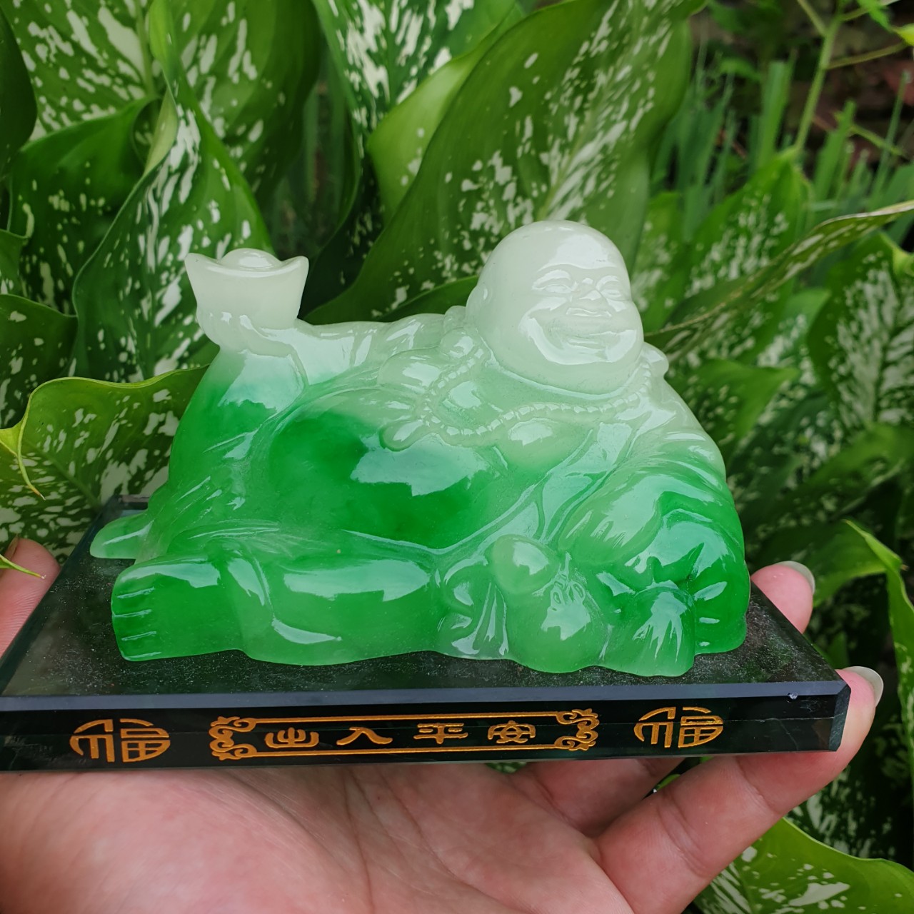 Tượng ngọc đá phong thủy phật di lặc có ngăn nước hoa trang trí xe hơi để bàn làm việc , phụ kiện đồ chơi xe hơi đẹp
