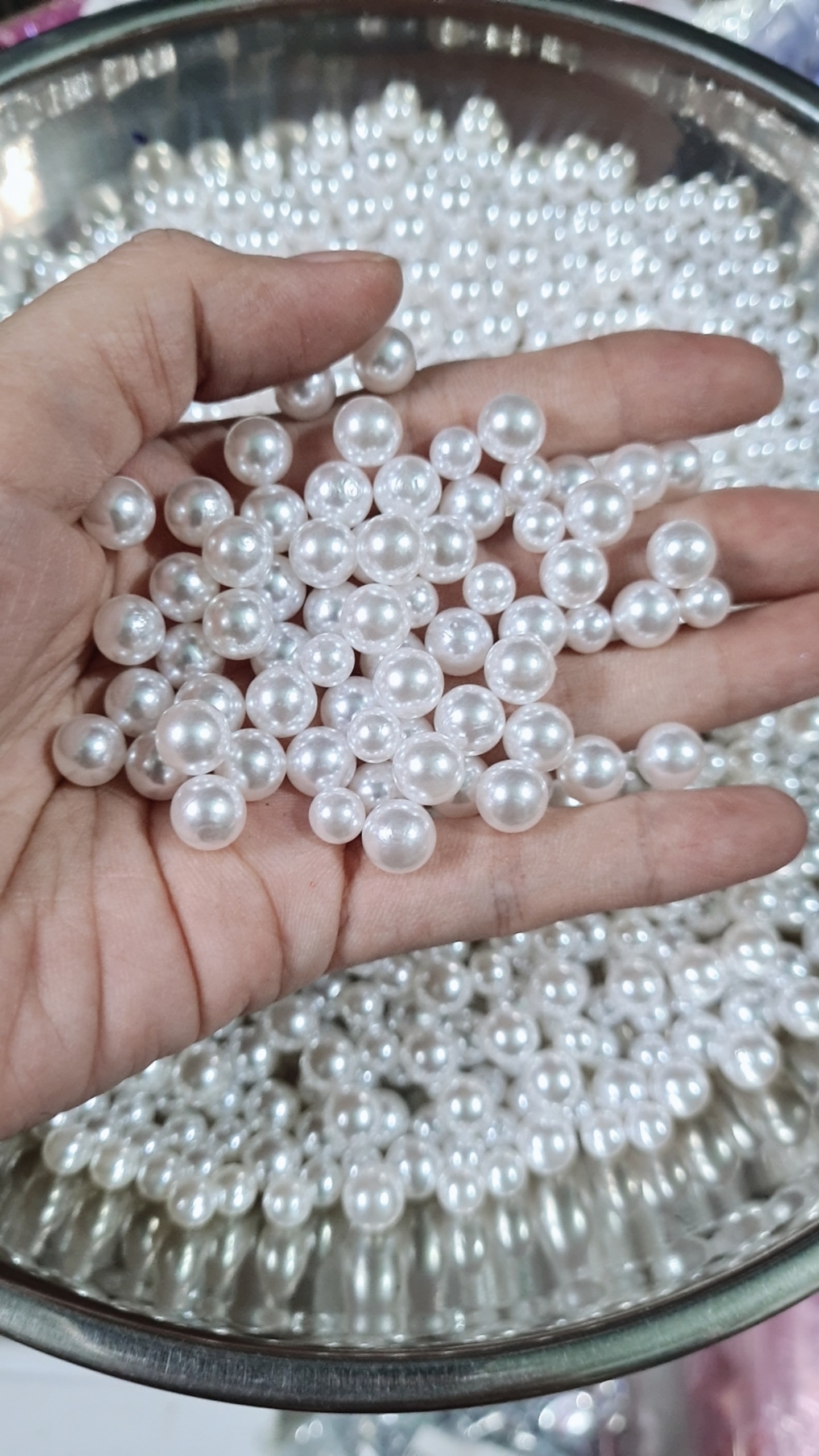 Hạt trai không lỗ 6mm và 8mm trộn chung gói 100gr nhựa Acrylic