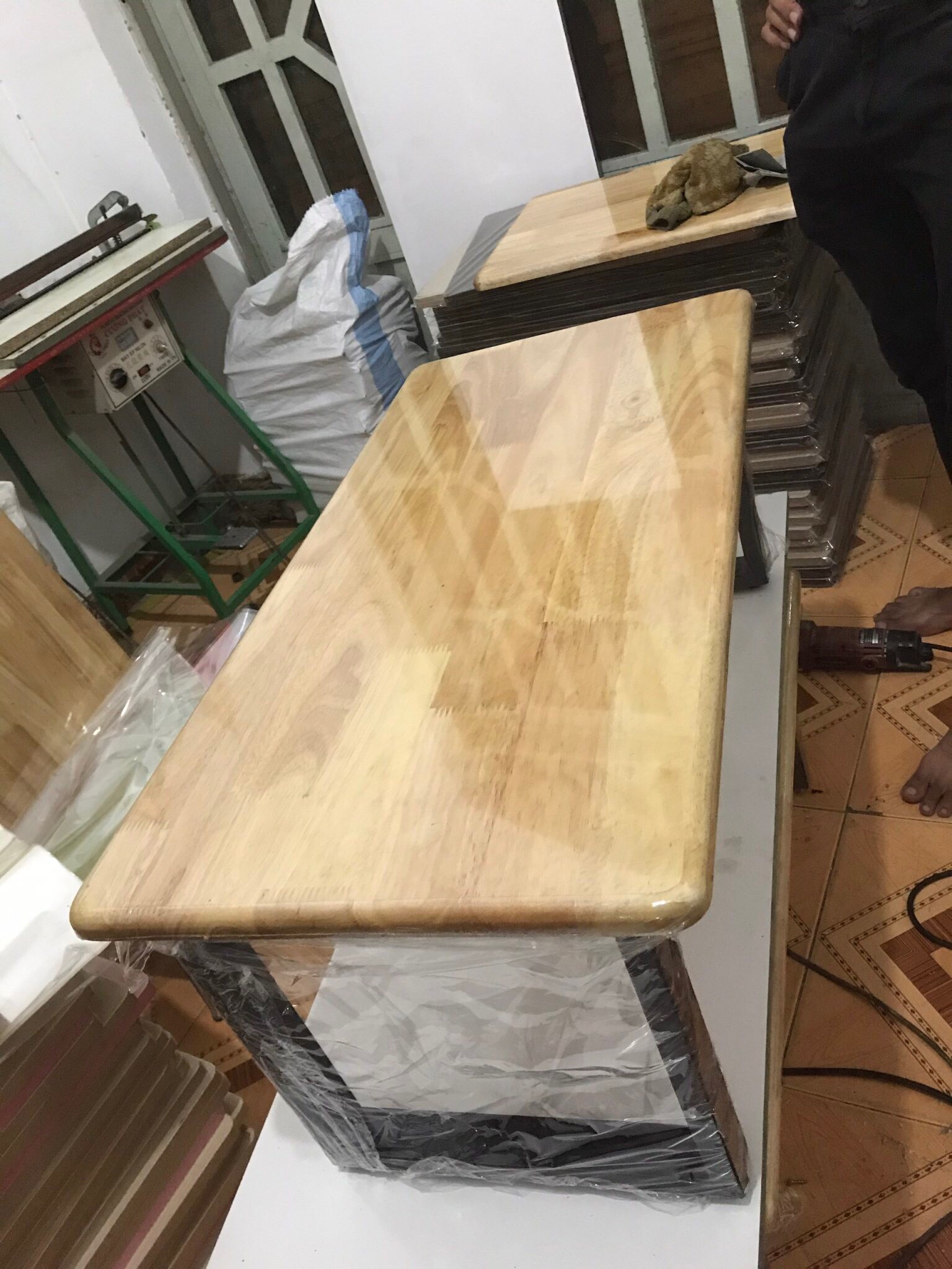 [HCM]Bàn Gỗ cao su ngồi bệt 40x80x35