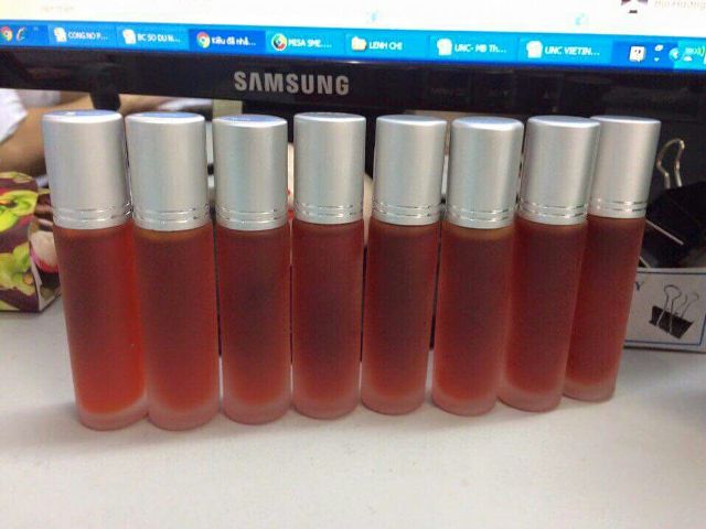 Lăn môi dầu gấc cho đỏ môi 1 chiếc 10ml GT044
