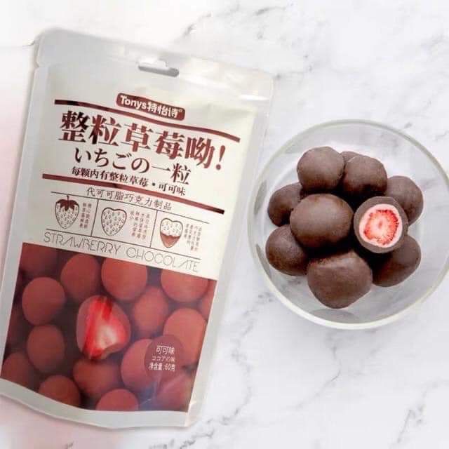 Socola bọc dâu tây sấy