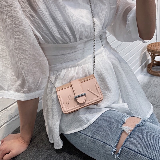 Túi đeo chéo mini khoá cài phong cách Hàn Quốc DR100, form dáng hiện đại, trẻ trung, nhiều ngăn để đồ tiện dụng và linh hoạt