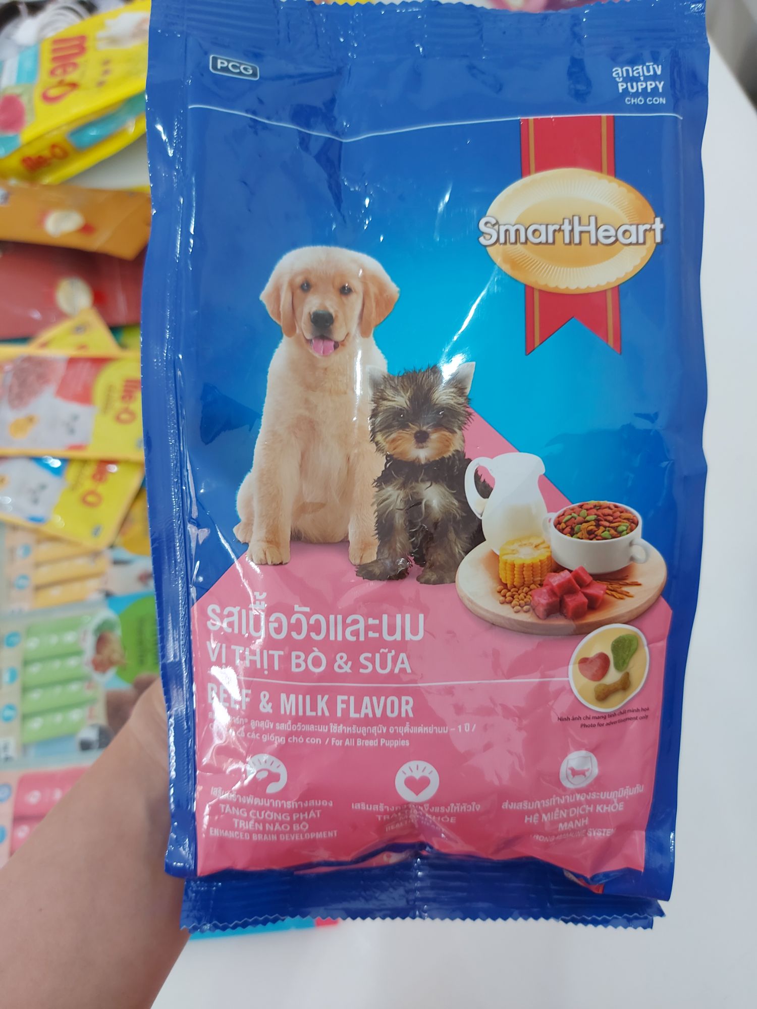 Thức ăn hạt cho chó con vị bò và sữa Smartheart - 400g