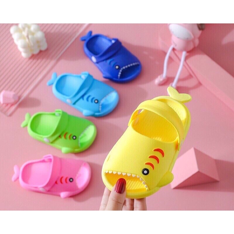 Dép cá mập baby shark đáng yêu