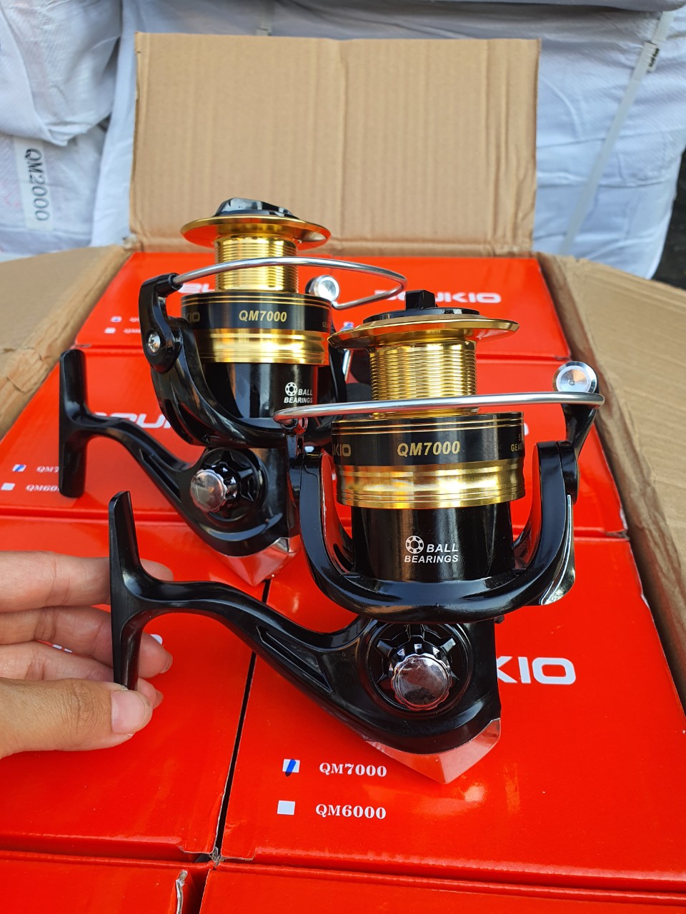  MÁY ĐỨNG  CÂU CÁ CAO CẤP FULL KIM LOẠI DEUKIO QM - SIÊU KHOẺ TẢI CÁ LÊN TỚI 15kg - Sai 2000 đến 7000 
