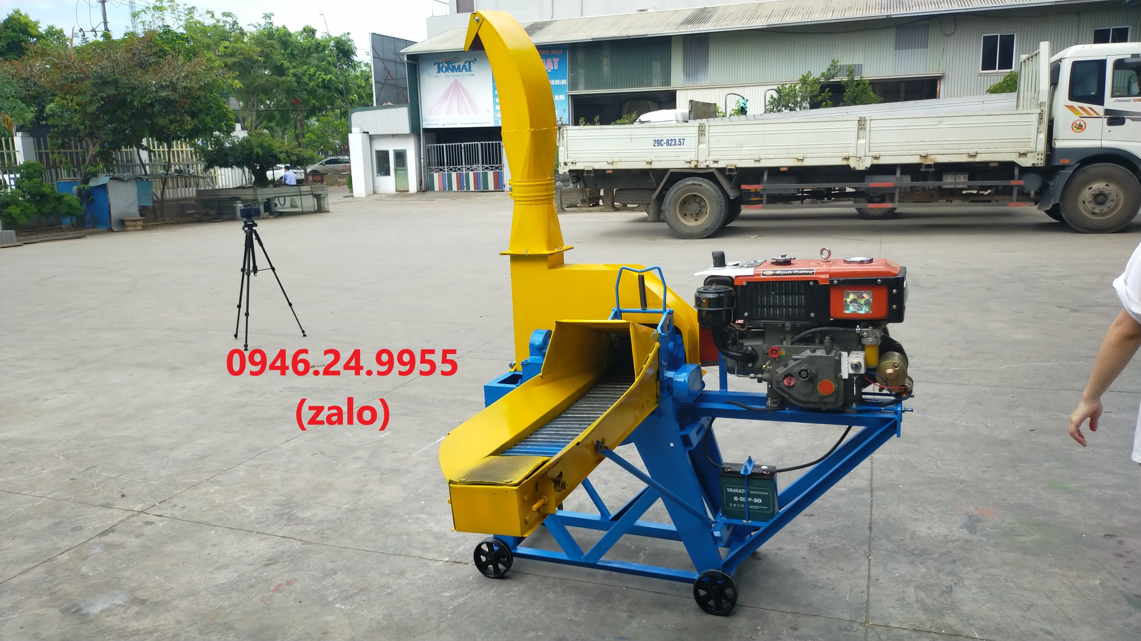 Máy băm cỏ công nghiệp năng suất khoảng 2 tấn/h