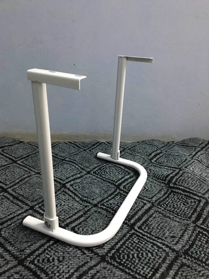 Chân quỳ máy lọc nước k tủ để tủ bếp (giá kê máy k tủ)