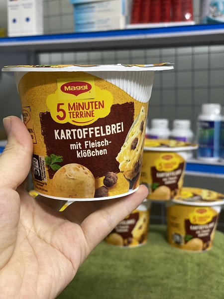 Khoai tây nghiền Maggi - Hàng Đức xách tay (date t10/2021)