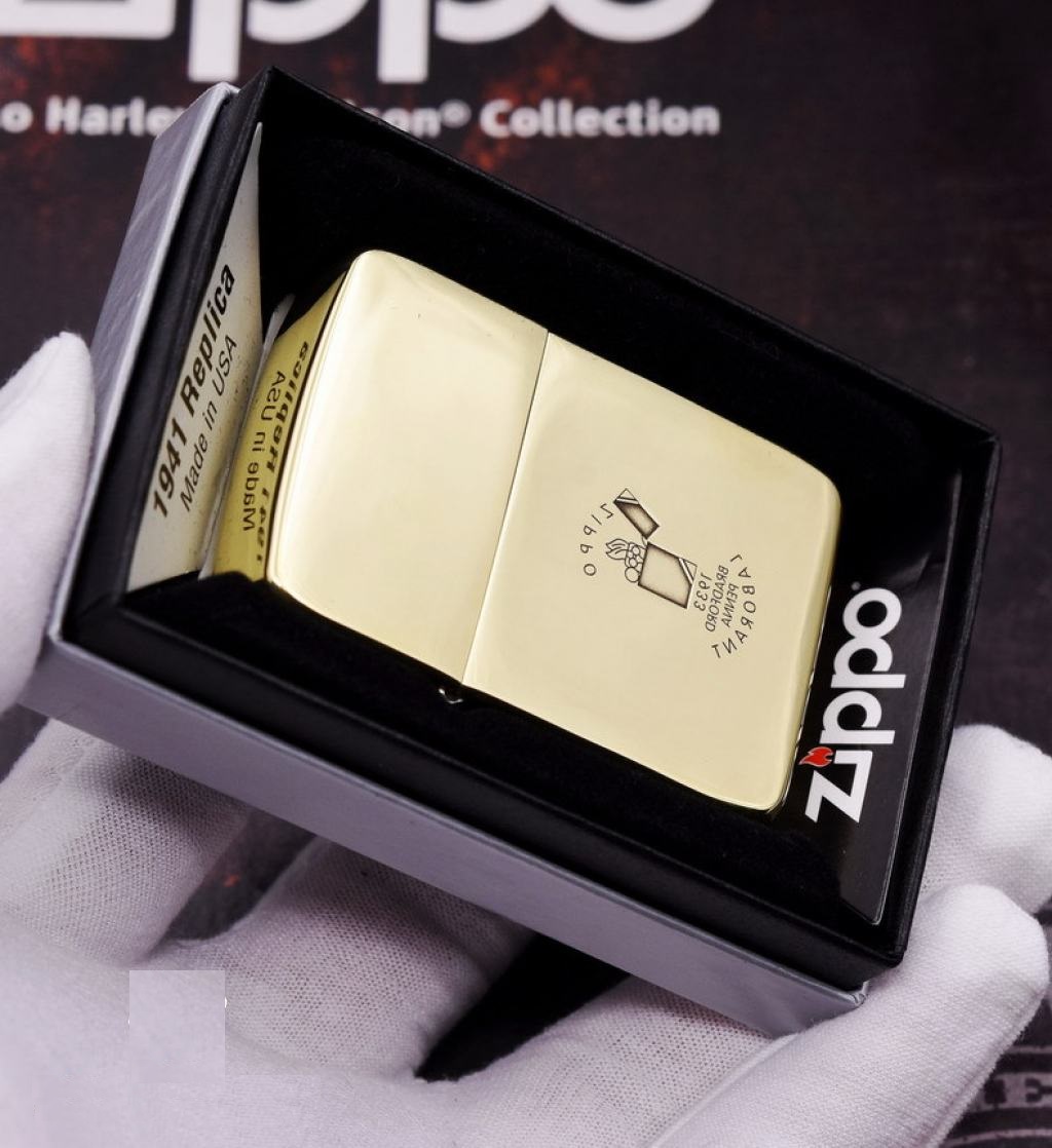Bật Lửa  ZIPPO Mỹ Tem Đỏ 1941 Bản LIMITED Tái Bản Chiếc Vàng Khối Huyền Thoại  [KHÔNG XĂNG].