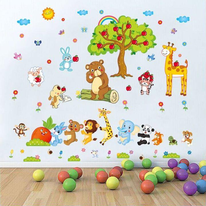 Decal dán tường Thủ nhổ cà rốt vườn cherry- T36-vivadecal