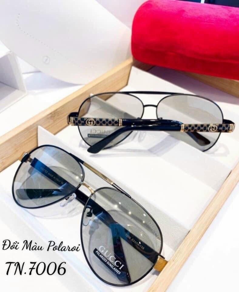 [HCM] MẮT KÍNH  ĐỔI MÀU NAM NỮ CAO CẤP CHỐNG UV,ĐEO NGÀY ĐÊM,MẮT KÍNH THÔNG MINH,MẮT KÍNH ĐỔI MÀU PHÂN CỰC (TẶNG HỘP VÀ KHĂN LAU)VIC & VIN FASHION