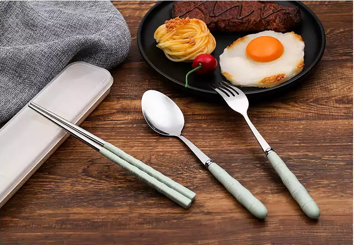 [XẢ KHO+FREE SHIP] Bộ thìa đũa-muỗng đũa inox có hộp đựng bằng nhựa lúa mạch bảo vệ môi trường