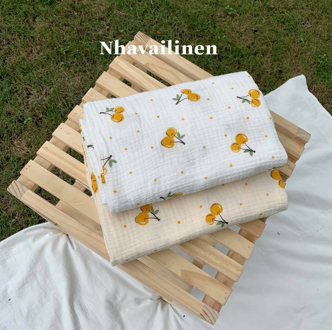 Vải xô muslin cherry vàng to nên trắng