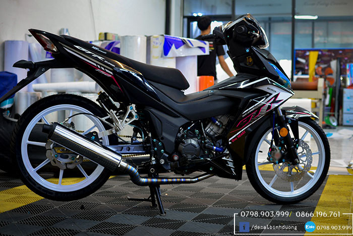 Tem Rời Winner mẫu zin GTR màu đen trắng hồng