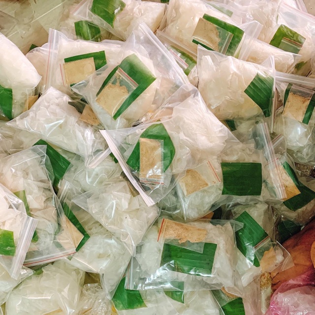 Bánh tráng muối nhuyễn cay