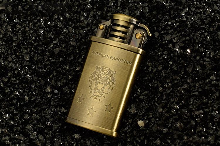 Bật lửa xăng đá zorro 520 đồng cổ vân xước ngang khắc paris - blx0046
