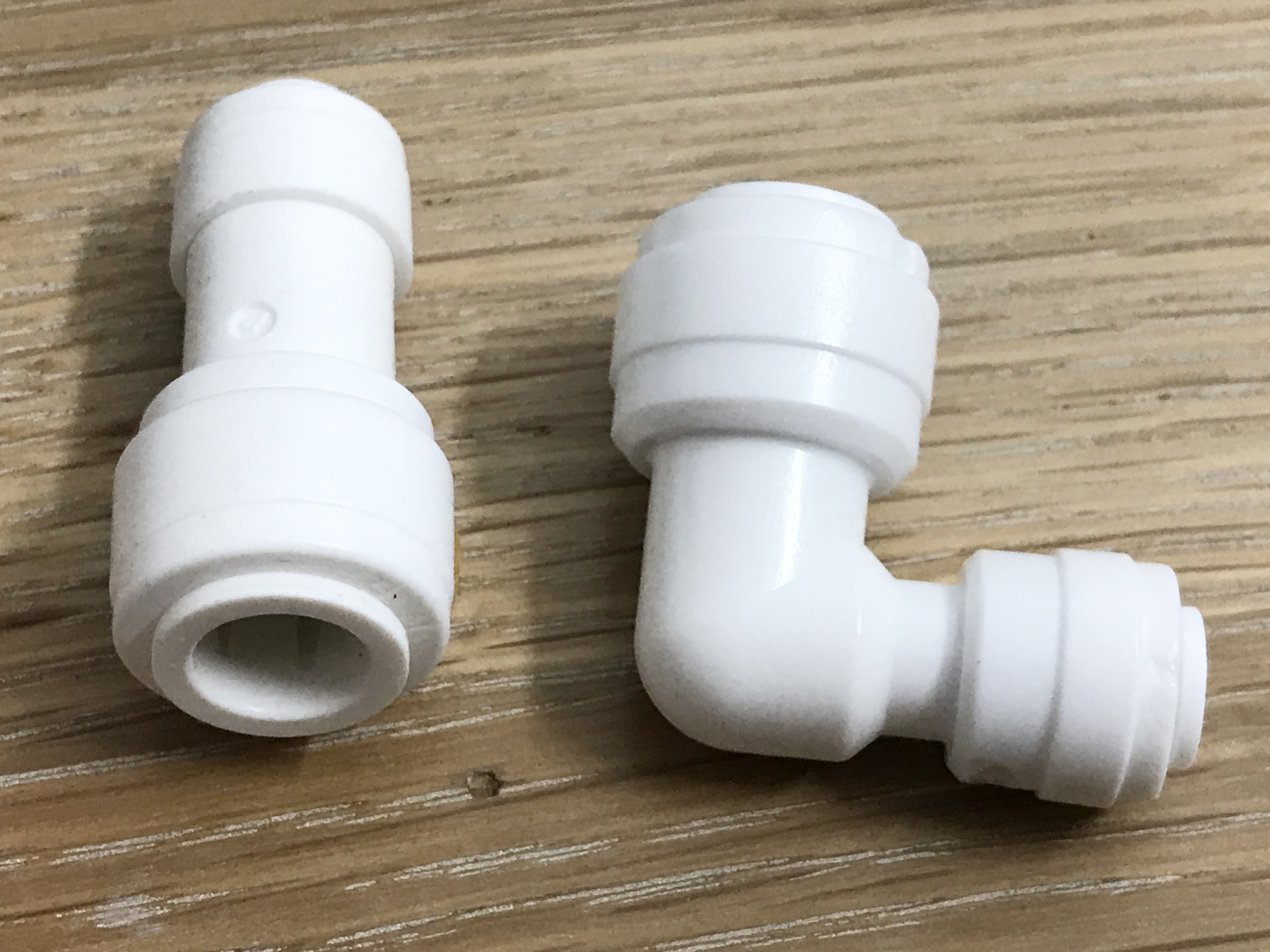 Nối chuyển phi 10mm sang phi 6mm