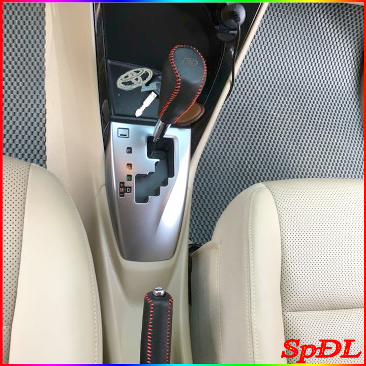 Bọc cần số xe Toyota Altis xe số tự động 2012 ->2021, bọc phanh tay xe số tự động Toyota Altis 2012 ->2021 da bò loại đẹp giá xưởng