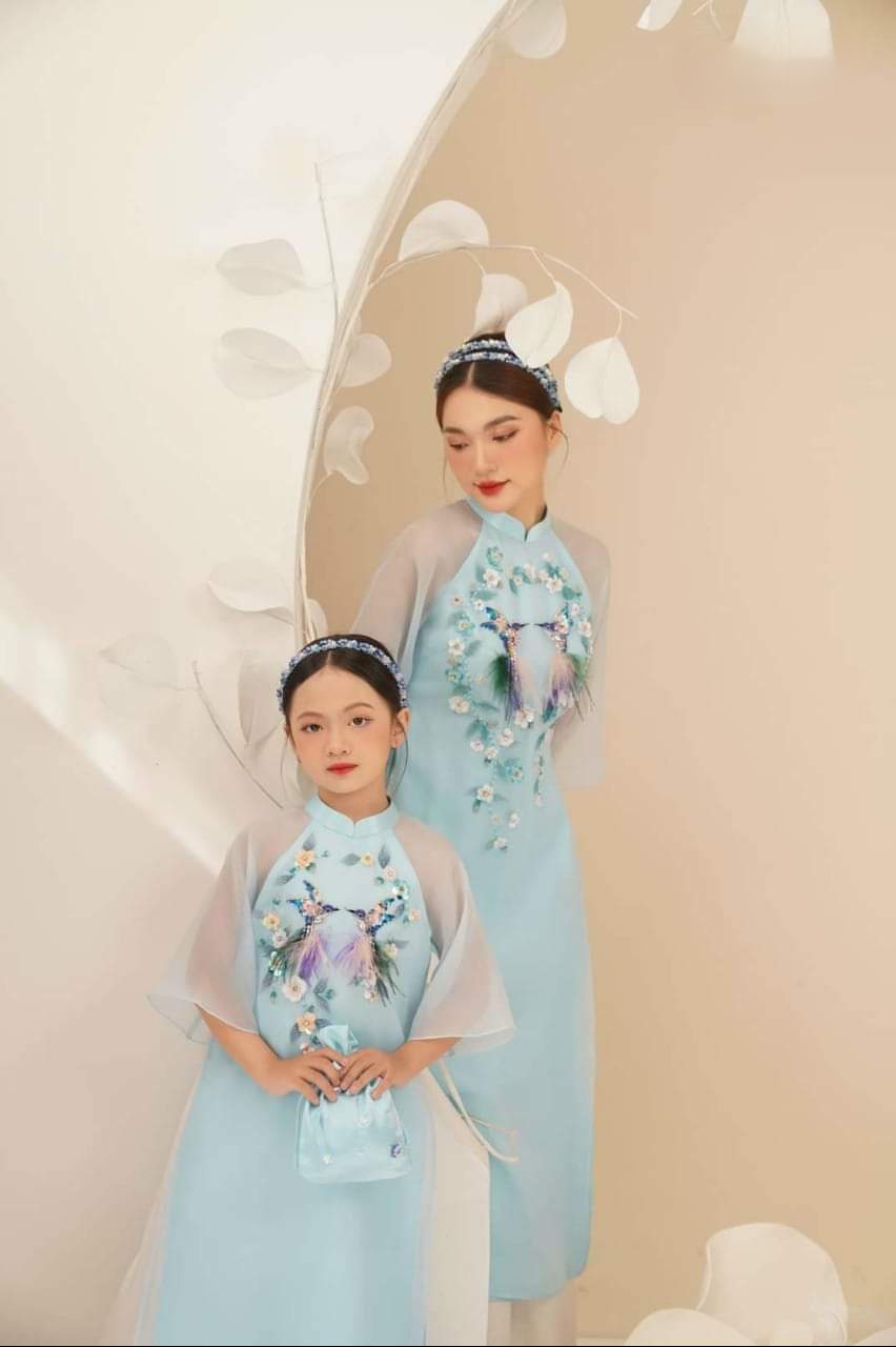 Áo dài cách tân mẹ và bé Ngọc Mai Xanh chất tơ organza có tà trong áo lót lụa - T01