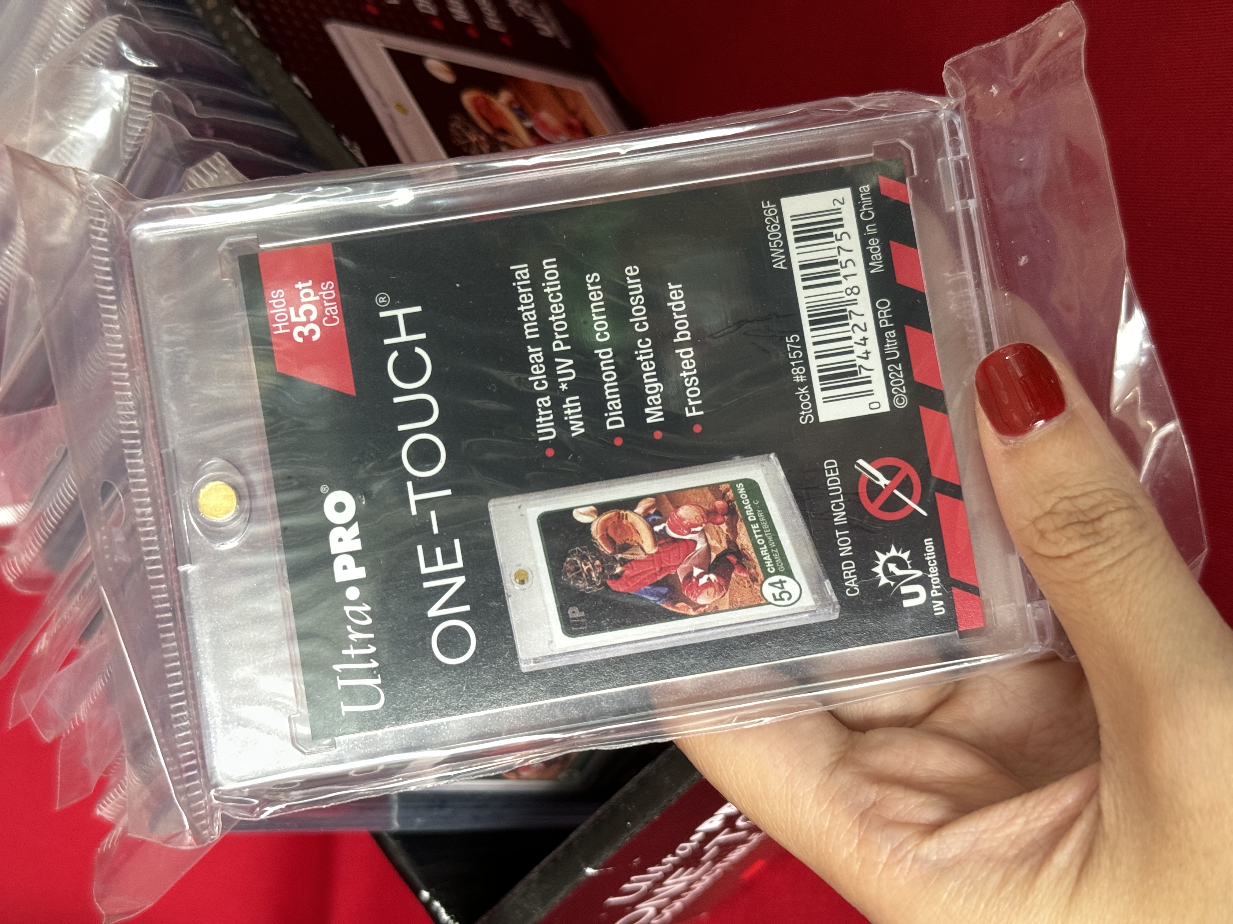 Case nhựa Ultra Pro One-touch - phụ kiện case bảo vệ thẻ sưu tập Pokemon, Yugioh, One Piece... có nam châm