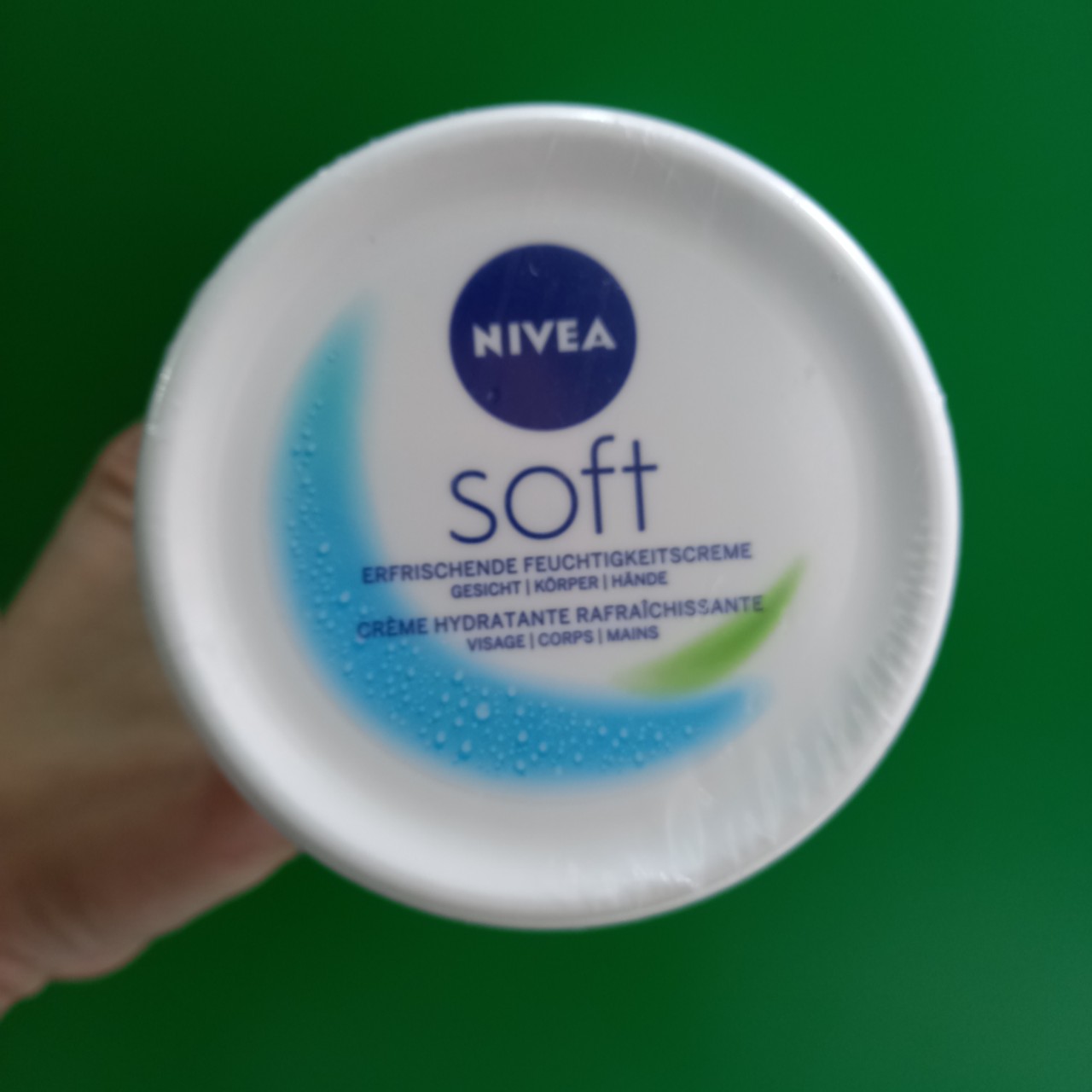 Kem dưỡng ẩm nivea soft