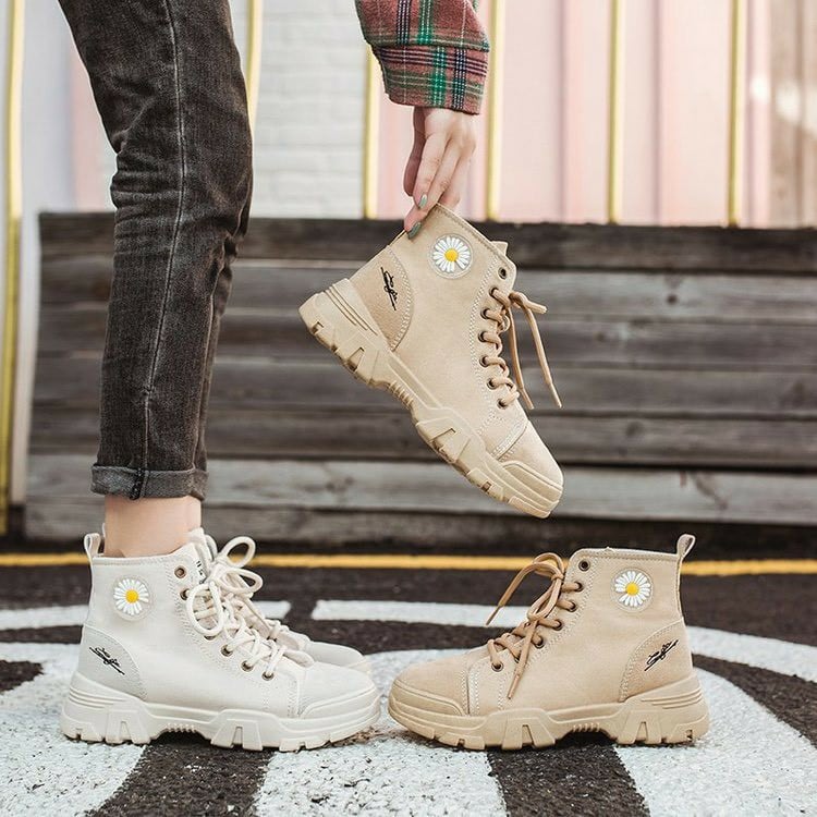 ( 3 MÀU ) Bốt Nữ Cao Cổ Hoa Cúc Chữ Ký 3 Màu Cực Xinh Hot Trend