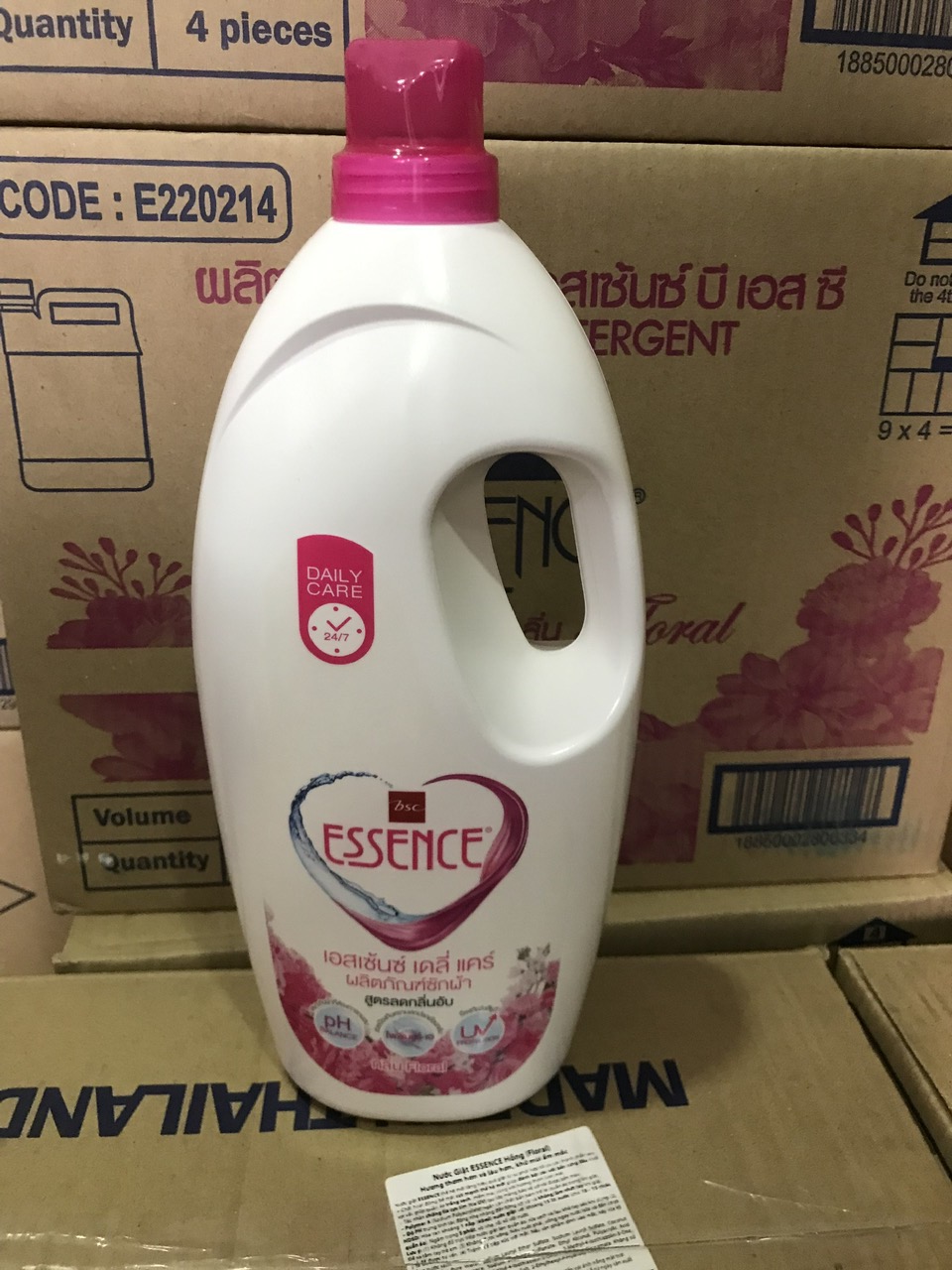 [HCM]Nước giặt Essence 1.9lít Thailand - 2