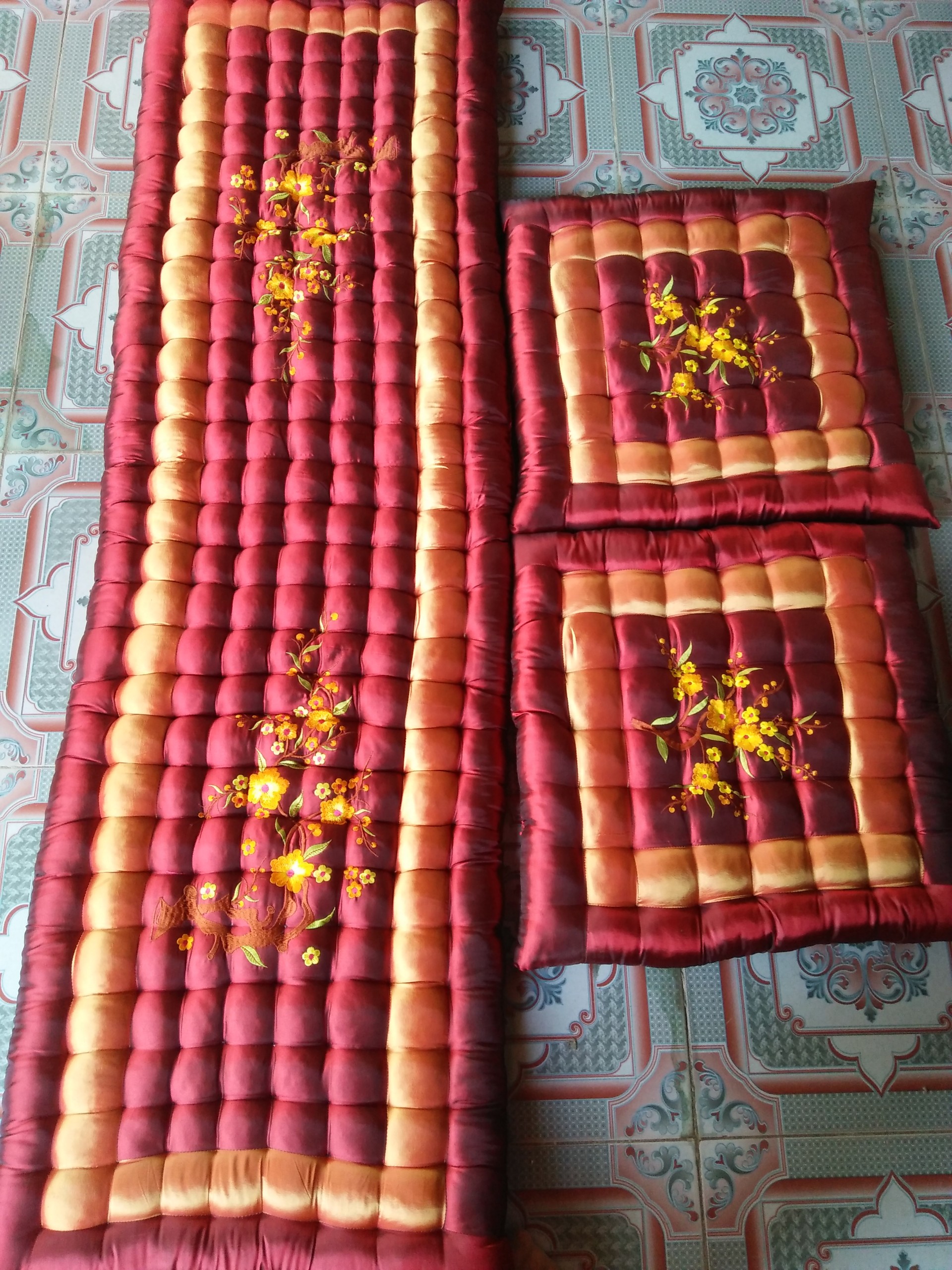 Bộ đệm ghế gỗ thảm trải ghế size 1m70x50 và 2 ngắn 50x50 cm
