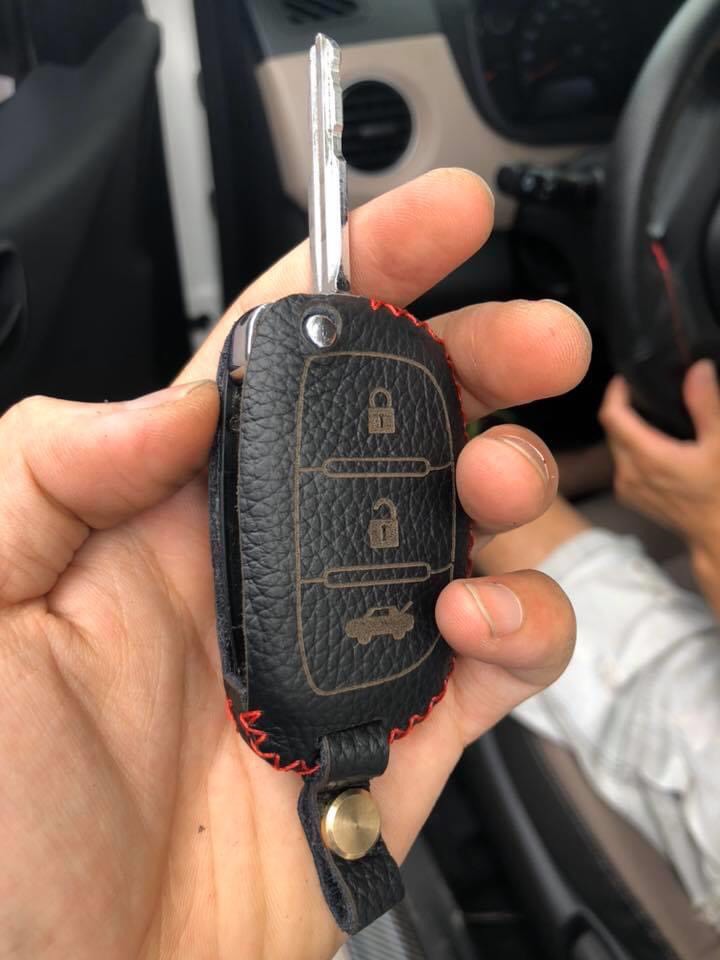 Bao da chìa khóa Hyundai i10 , Accent Blue 2013 2017, Elantra 2013 2015  handmade da thật (chìa gập) . da bò thật 100%, khắc TÊN, SĐT lên bao da . Tặng Móc Khóa