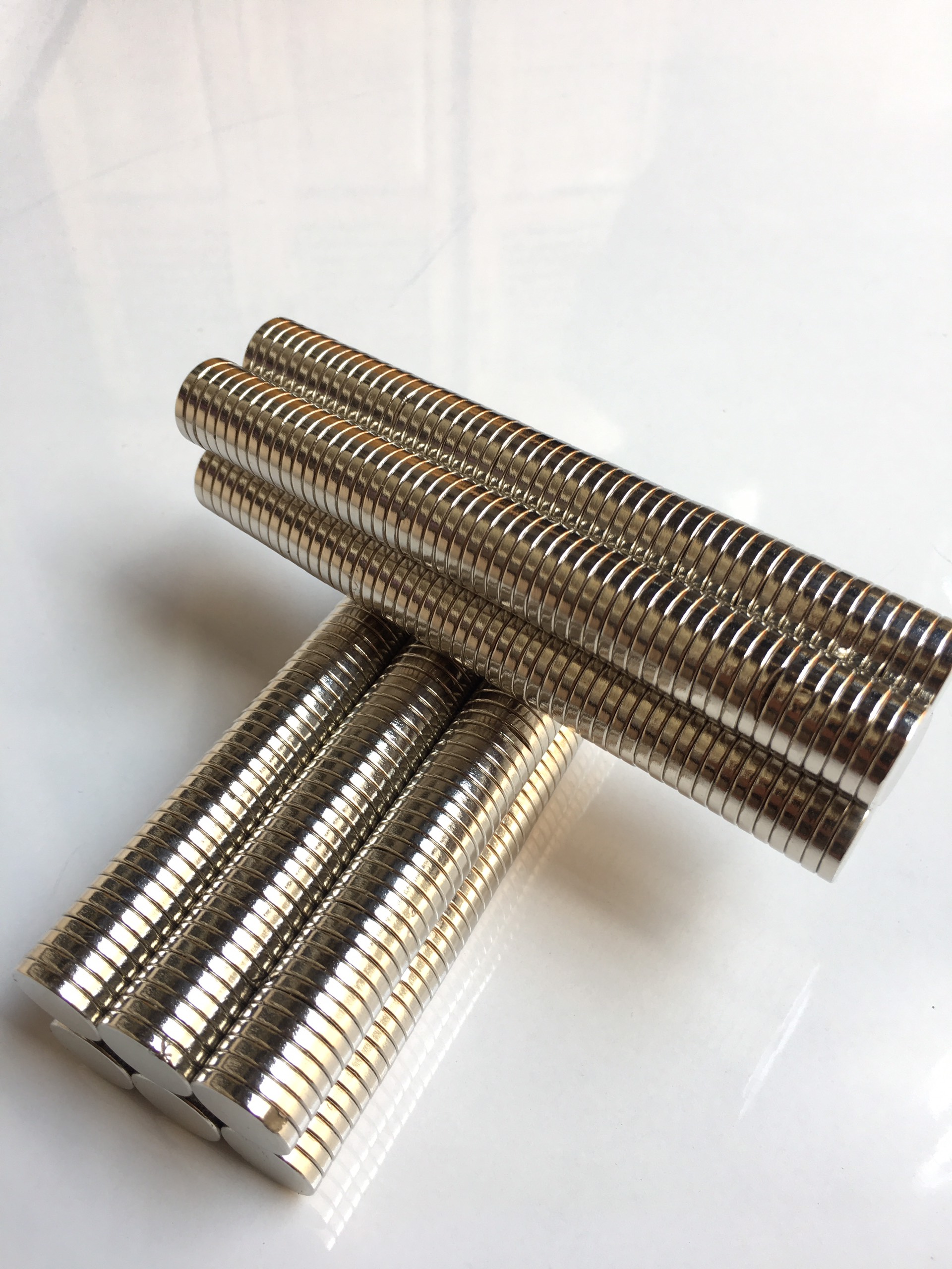 Viên nam châm đất hiếm lực từ cực mạnh ø 16x2.5mm - mã n38