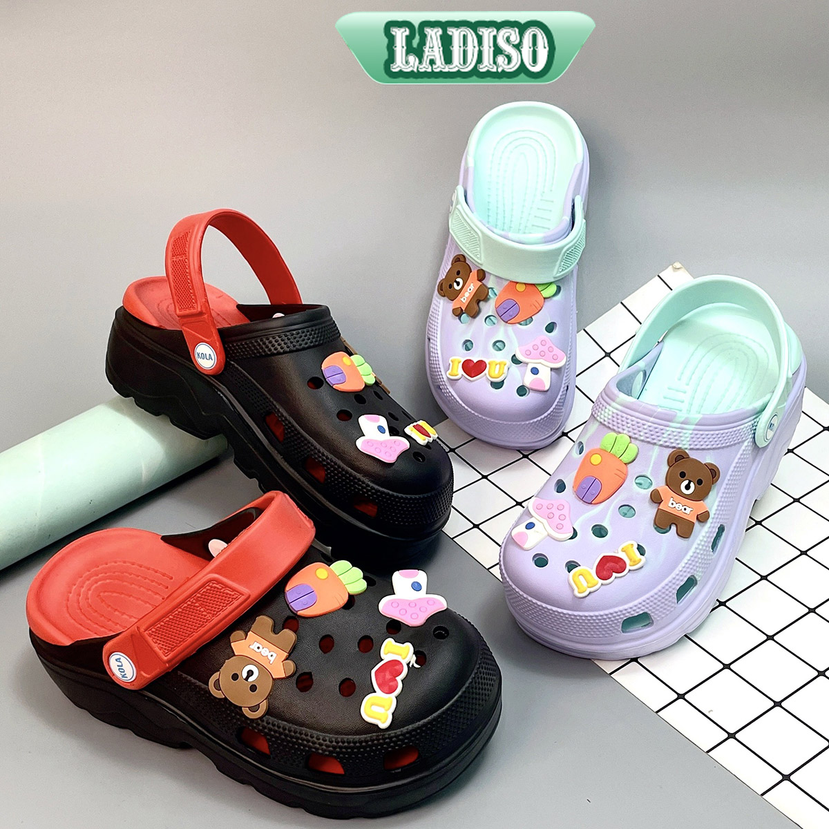 Dép cross quai hậu cho nữ , dép sục đế cao 5cm LADISO sticker gấu nấm đáng yêu - TT549