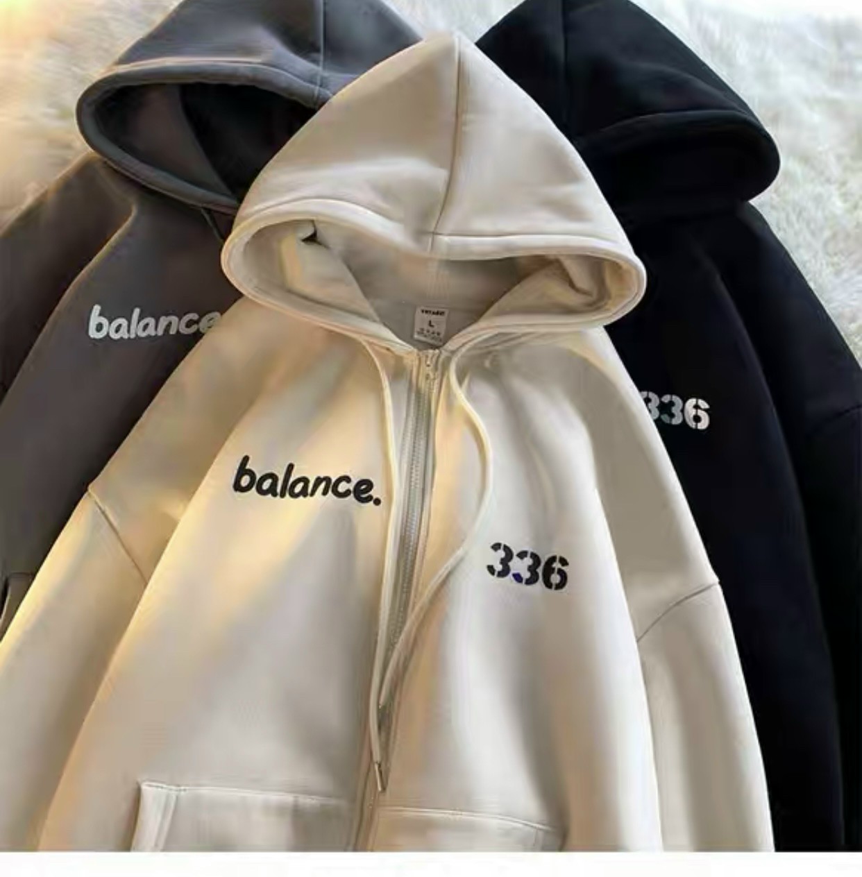 Áo khoác Hoodies Nam Nữ Thiết Kế Thời Trang Chữ Thêu Phối Số (336) Cực Phong Cách_Chất Nỉ Dày Dặn giữ Ấm Cực Tốt Che Nắng Khỏi Bàn_UT