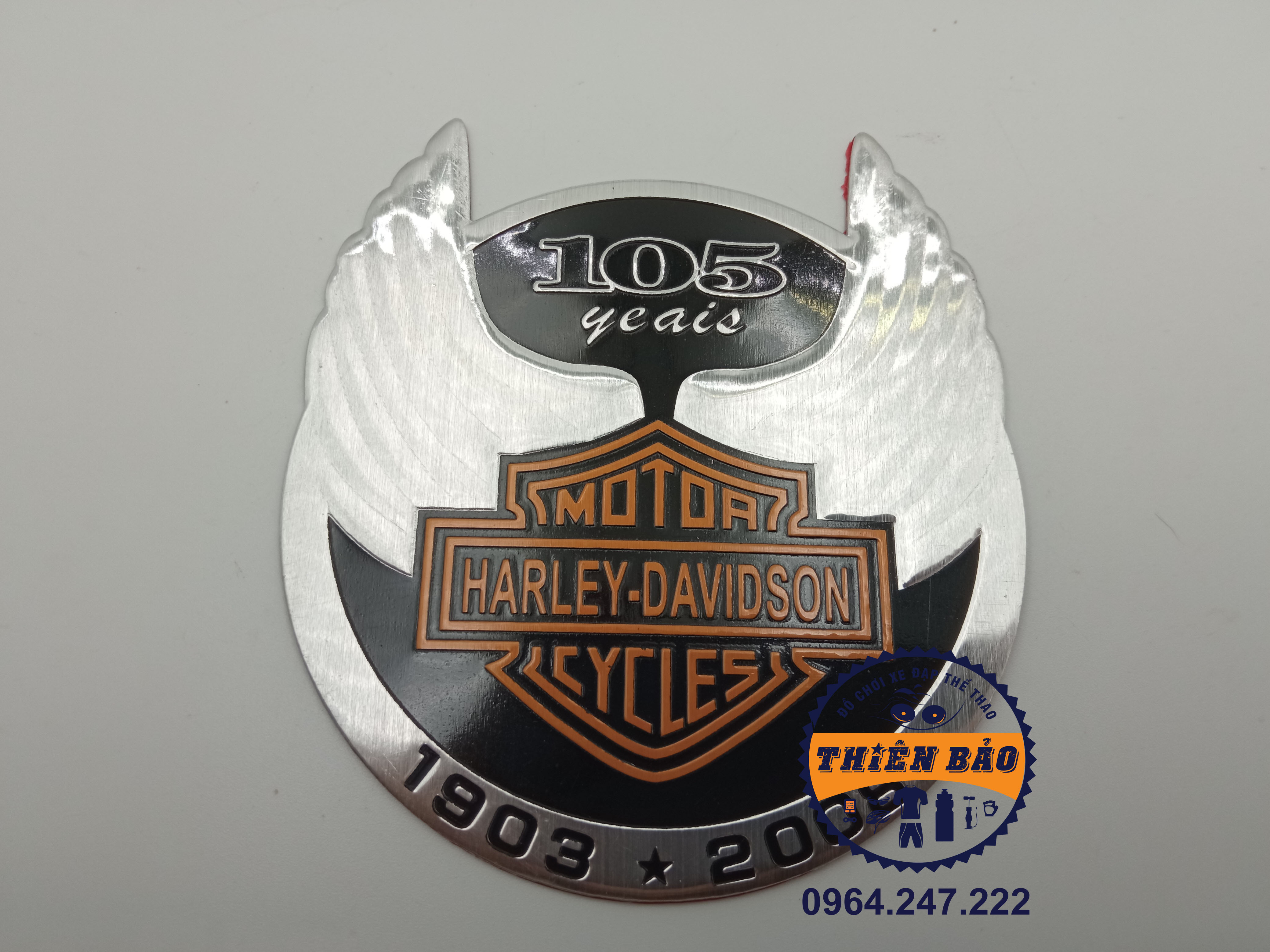Decal dán xe máy logo dán xe Harley Davidson tem nhôm tròn cánh bạc #16
