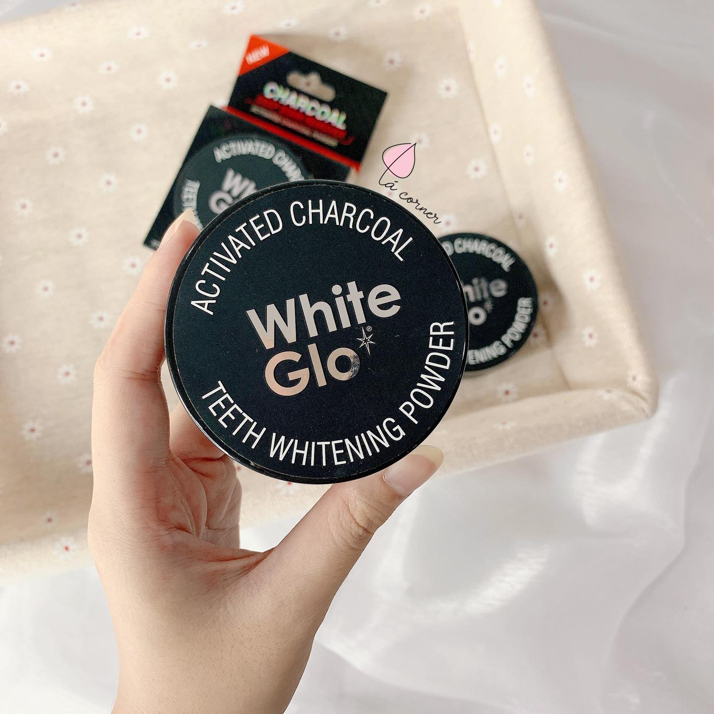 Bột than hoạt tính trắng răng - White Glo 30g
