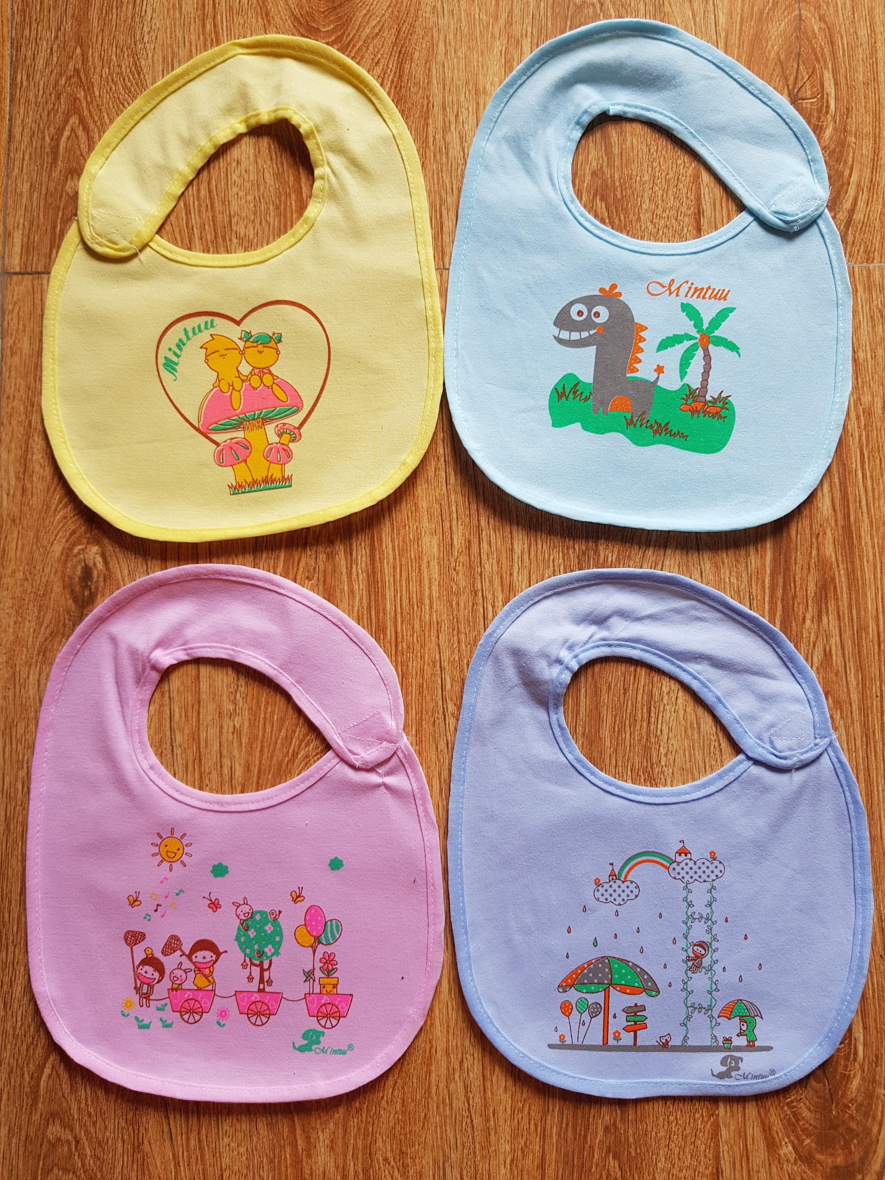 Combo 5 yếm dán cho bé trai và bé gái